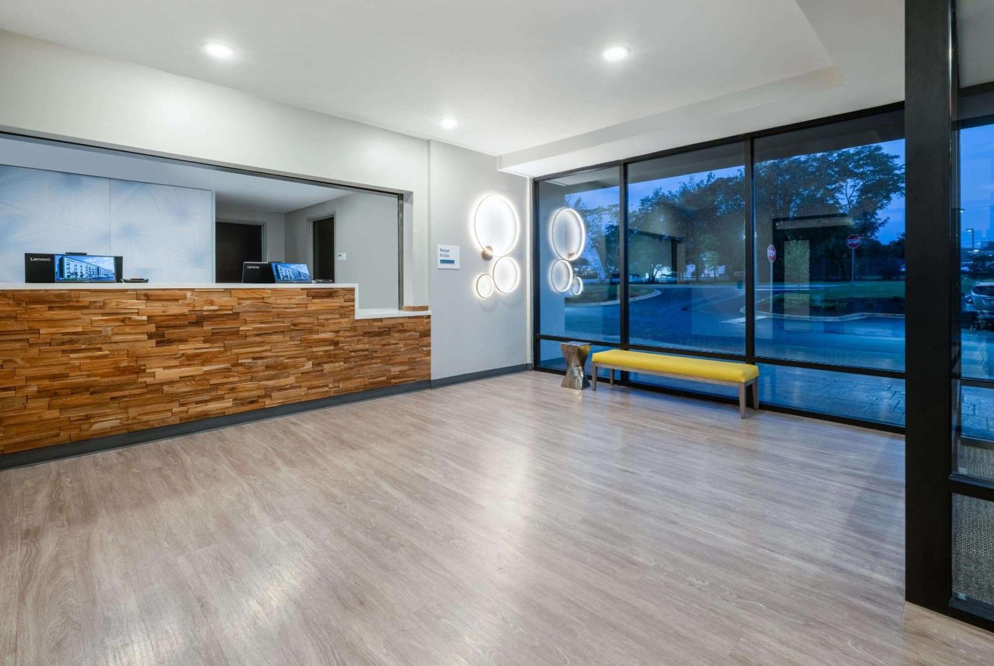 Echo Suites Extended Stay By Wyndham Nashville/ 갤러틴 외부 사진
